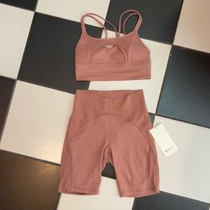 New Lululemon Unlimited bra and shirt set in Spiced Chai!